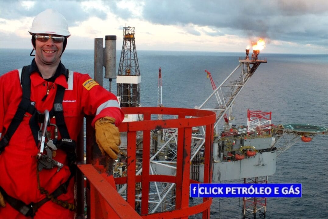 Deseja trabalhar embarcado no setor de petróleo e gás Saiba o passo a passo definitivo