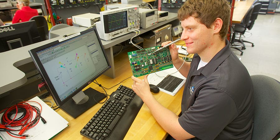 Técnico em Eletrônica carreira de sucesso garantida