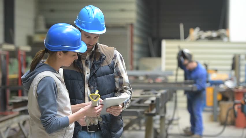 Empresas do seguimento industrial abrem a semana com várias oportunidades de emprego