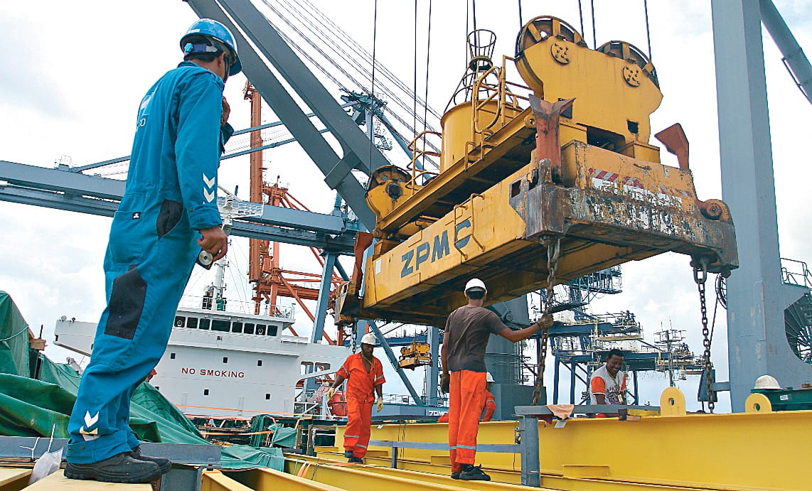 Empresa de recrutamento offshore está pegando na porta em Macaé Leiam toda a matéria