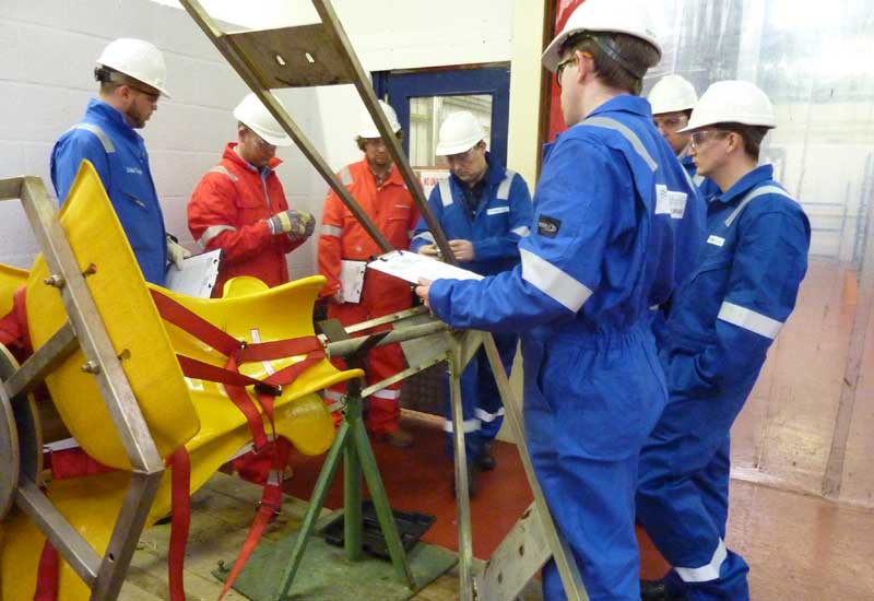 Alphatec vagas offshoreMacaé