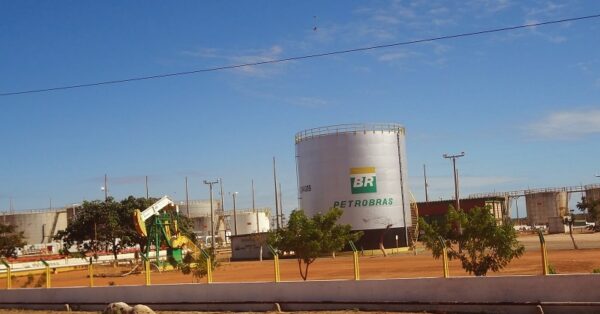 Comitiva onshore se reúne com ministro de Minas e Energia