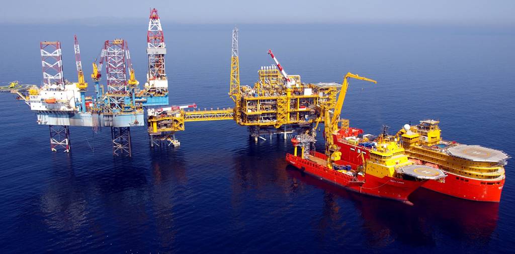 empregos marítimos barco plataforma de petróleo