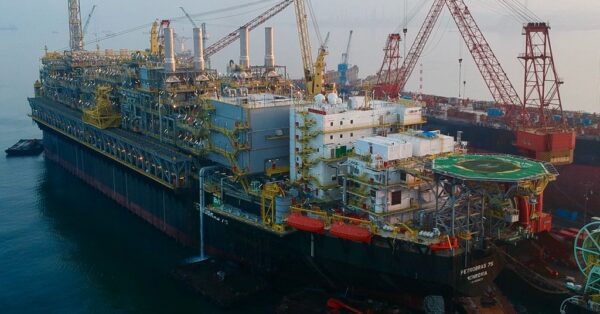 Empresa de hotelaria marítima fecha mais um contrato com a Petrobras