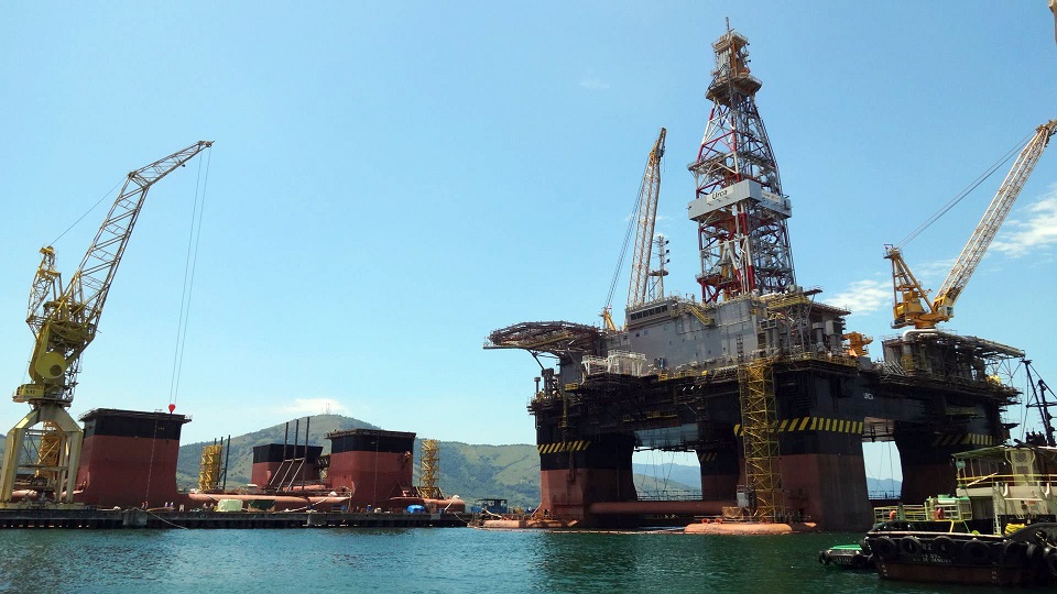 Estaleiros nacionais sofrem com embarcações inacabadas