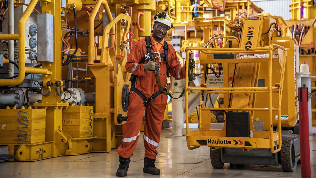 aker vagas negocios subsea