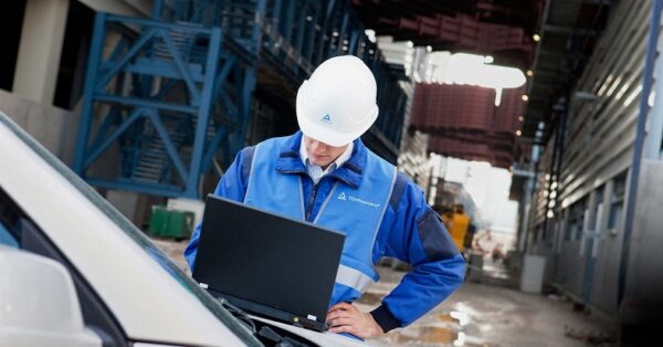 Empresa TÜV Rheinland South America contratando Auditor