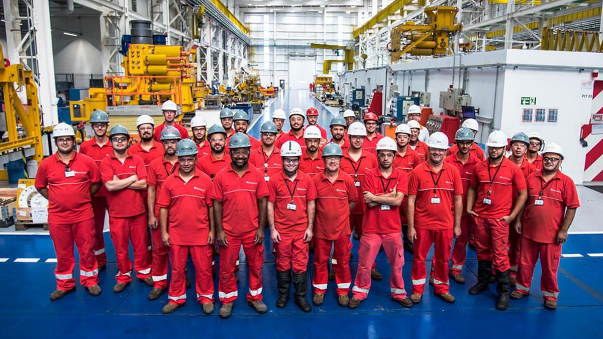vagas offshore e onshore em Macaé