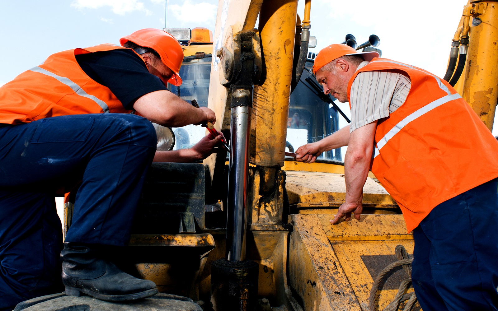 MANUTENÇÃO ES MECÂNICOS VAGAS INDUSTRIA MAQUINAS RIO DE JANEIRO