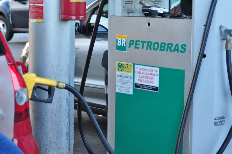 Petrobras aumenta preço