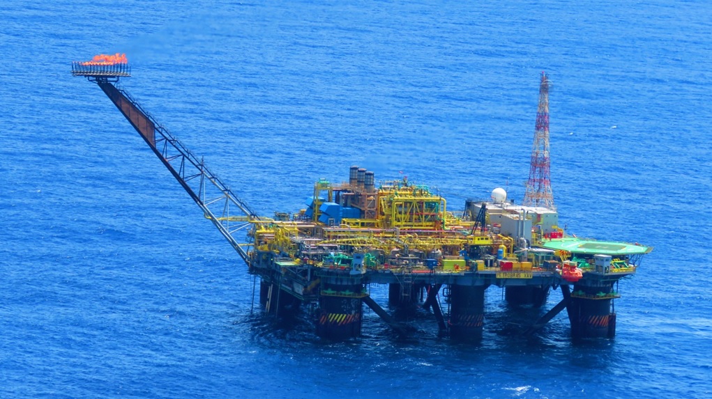 Petrobras recebe 43 multas do Ibama