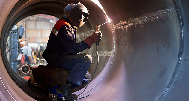 Macaé emprego Engeman