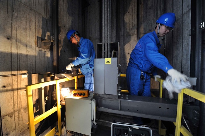 Multinacional de elevadores no Brasil convoca técnicos para serviços de inspeção e manutenção