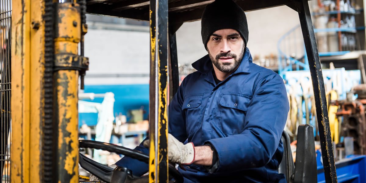 100 vagas de emprego de ensino médio RJ operador de emilhadeira