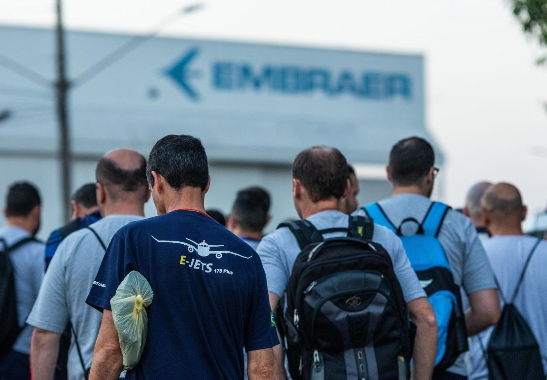 Embraer estende a partir de hoje afastamento de funcionários das fábricas no Brasil com férias coletivas