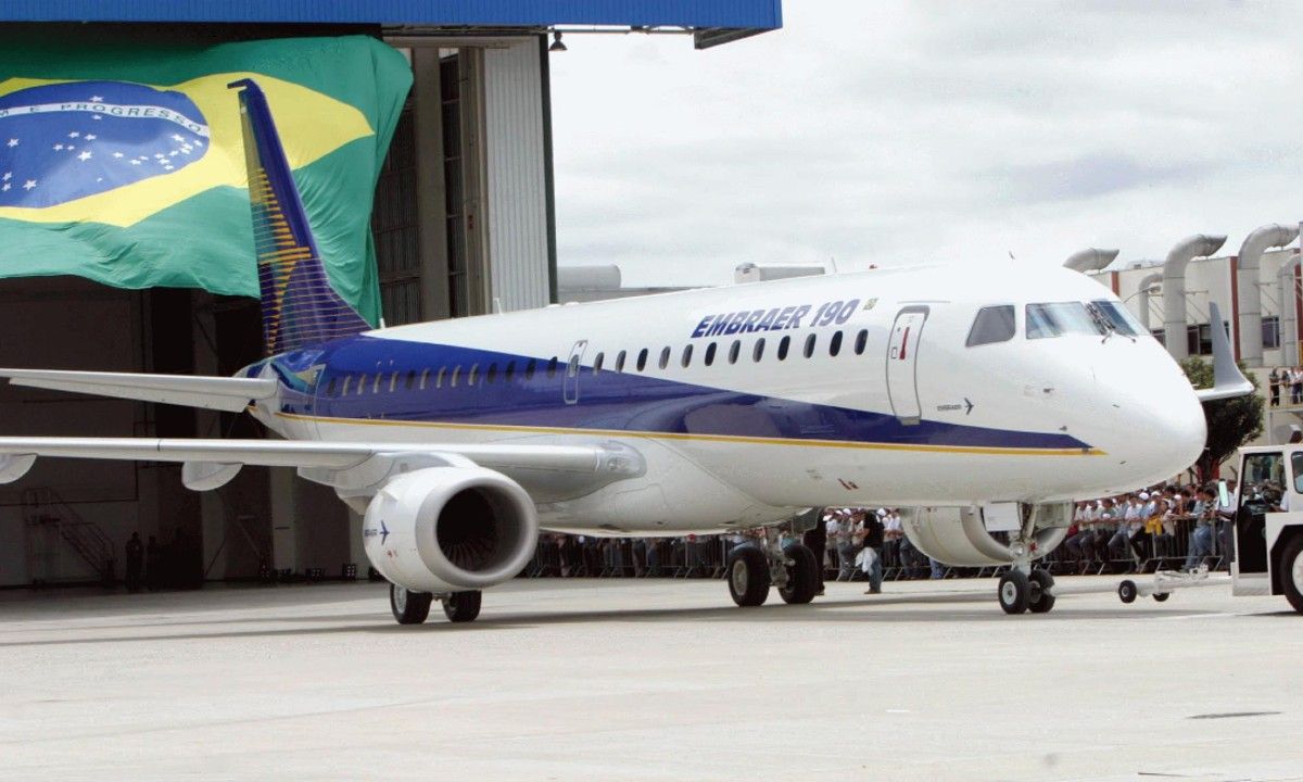 Projeto para reestatização da Embraer tramita no Senado