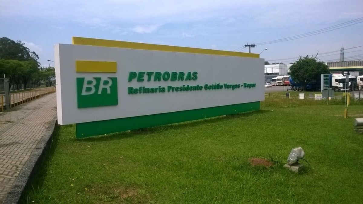 Sindicato cobra medidas à Petrobras: chega a 92 o número de funcionários infectados pelo Covid-19 na Repar