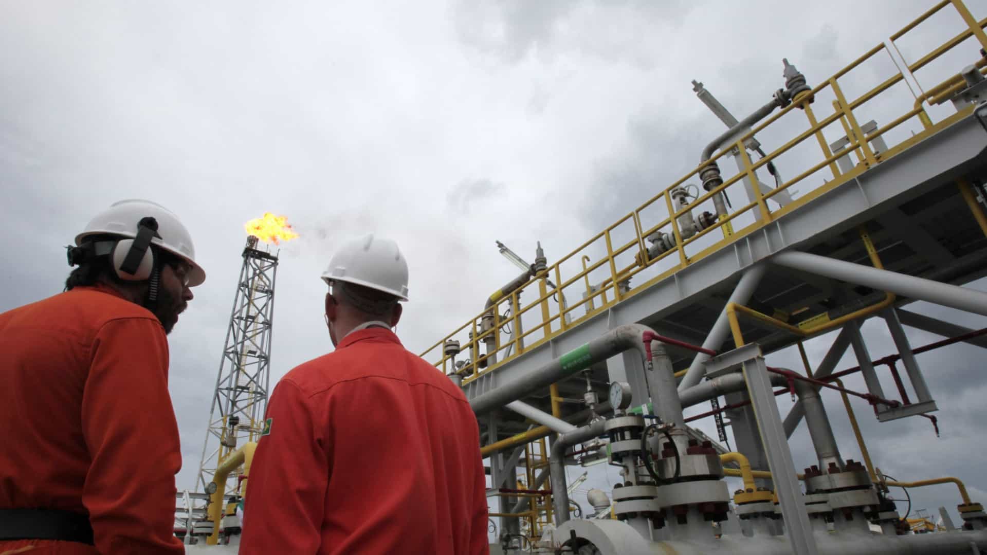 Por falta de gasoduto e infraestrutura 45% da produção nacional de Gás natural é reinjetado nos poços