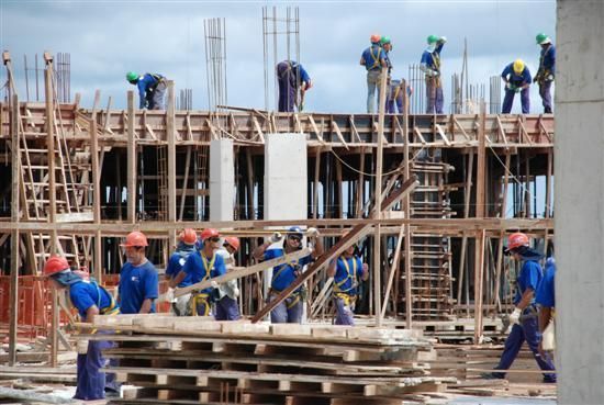 Diversas vagas de emprego nos setores da construção civil, indústria e serviços para o Espírito Santo neste dia 07