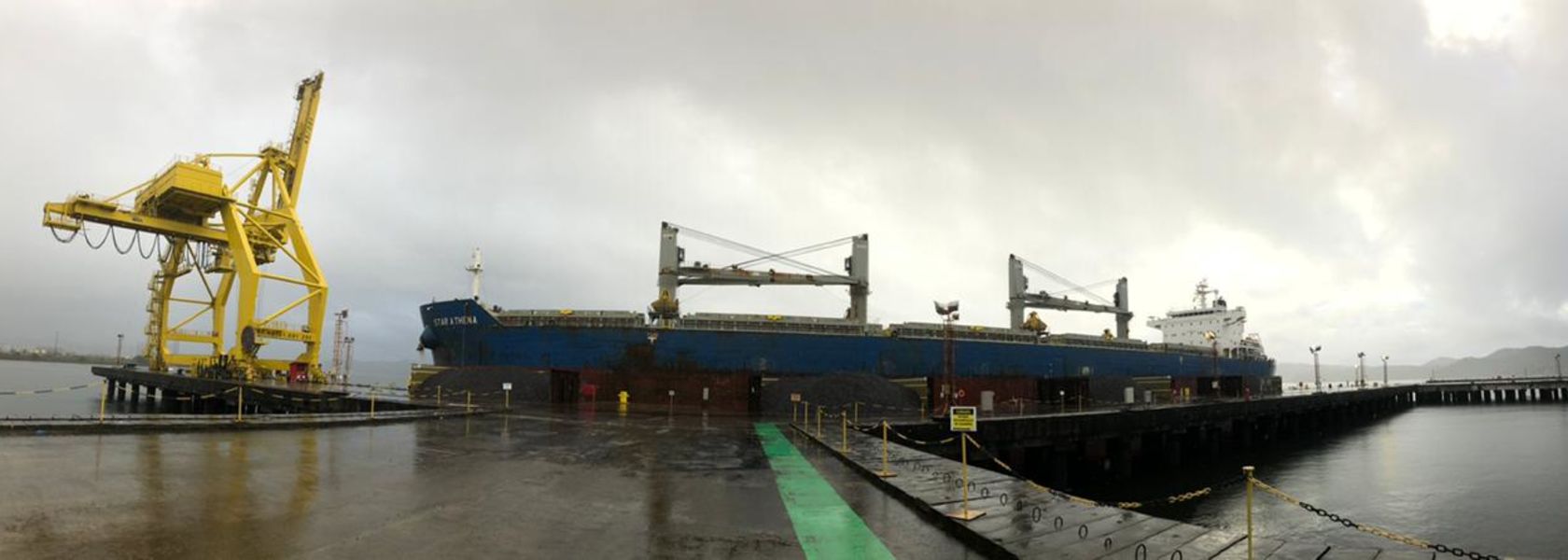 Estaleiro Enseada na Bahia retoma como terminal portuário; 44 mil ton de minério de ferro serão exportados para a China ainda neste mês