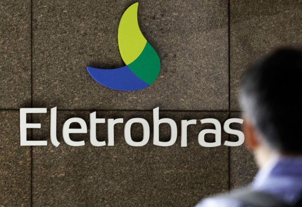 4 bilhões de reais são reservados pelo Governo para avançar com a privatização da Eletrobras