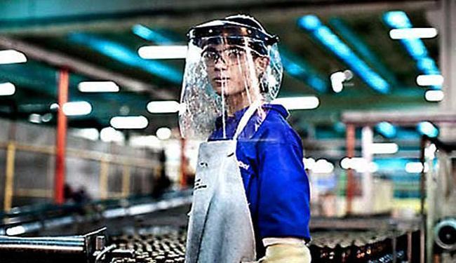 90 vagas de emprego de ensino fundamental abertas ontem à noite (17/08) na função Operador de Produção para trabalhar em fábricas da Colormaq em São Paulo