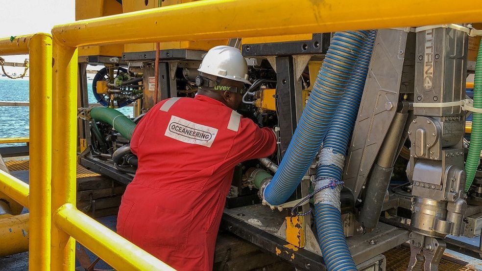 A Oceaneering está com vaga de estágio de enganharia, para Macaé, neste dia 17