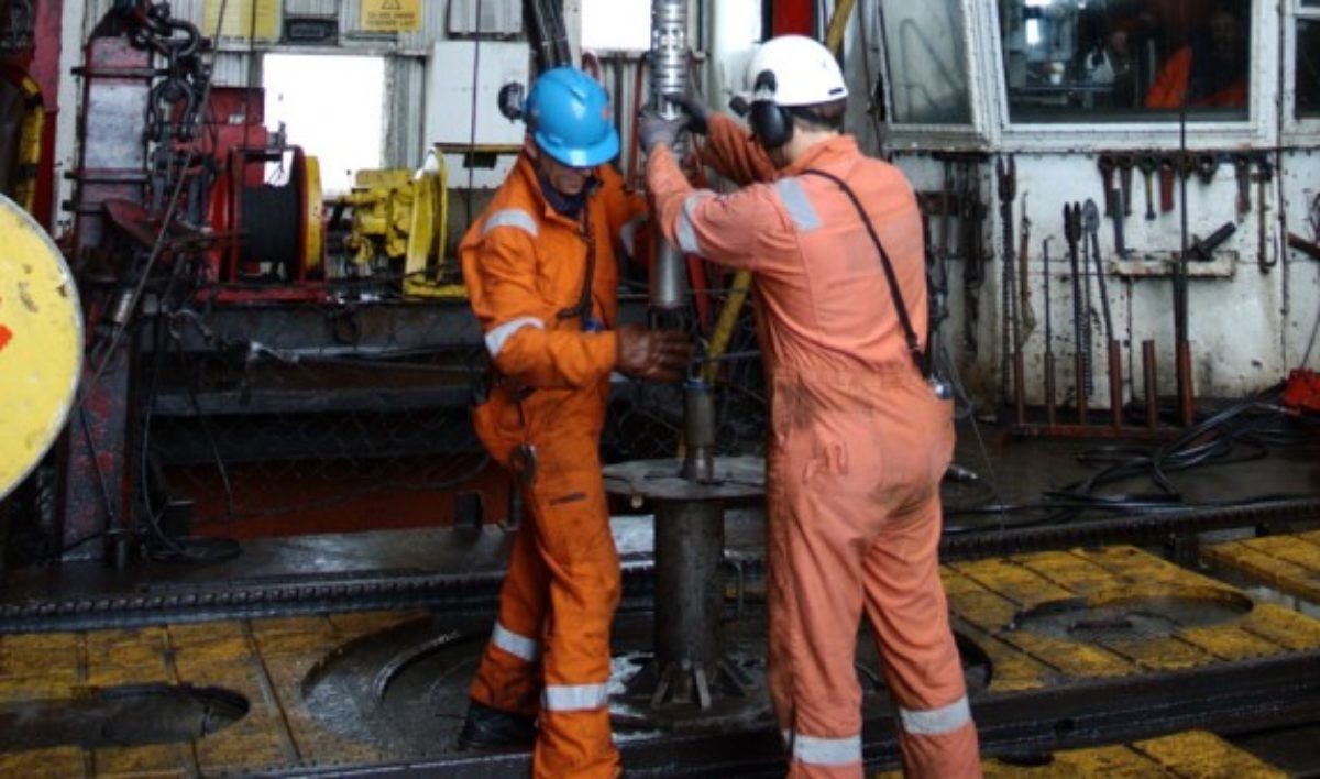 Constellation contrata para vagas offshore: rádio operador, plataformista, contra-mestre, enfermeiro e mais, para Rio das Ostras