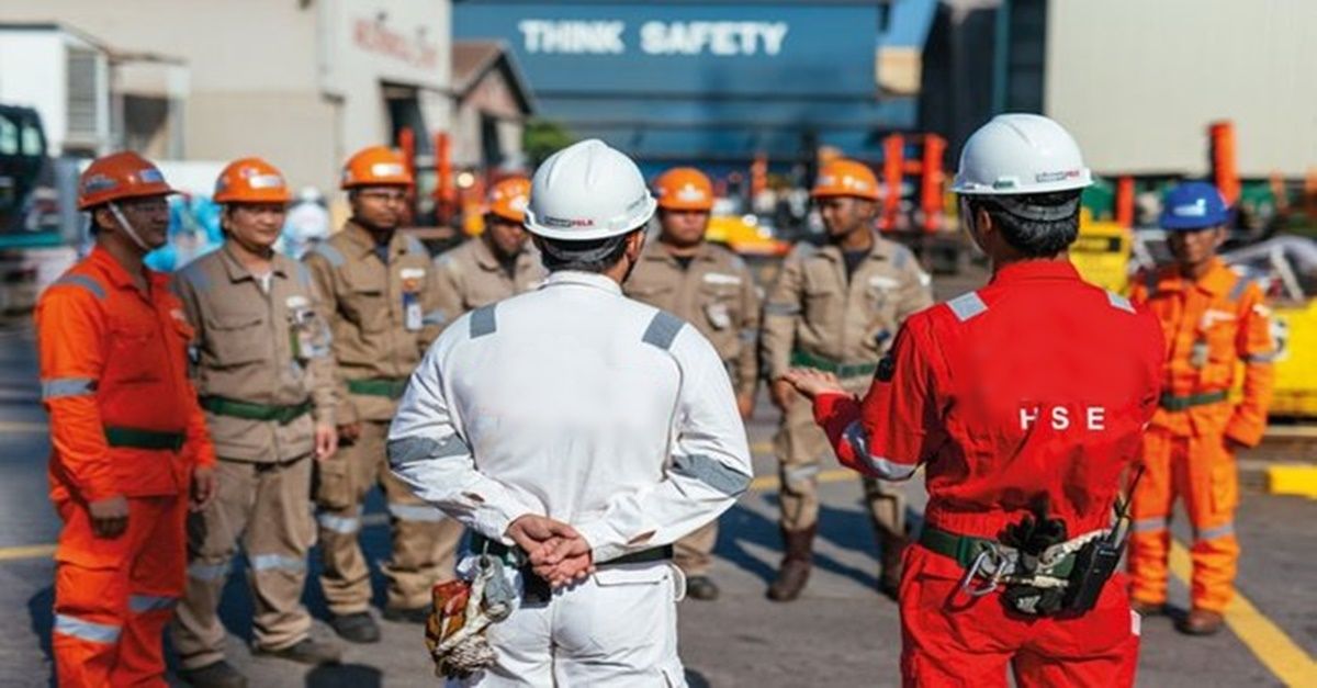 construção naval, vagas de ensino fundamental de ajudante, caldeireiro e soldador, Macaé