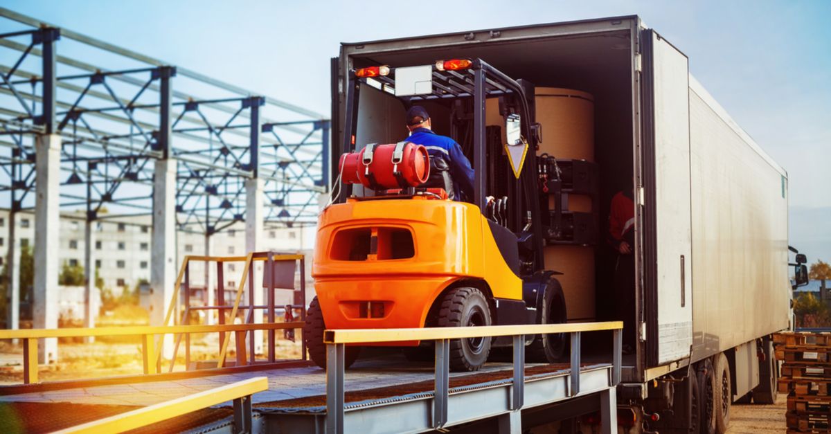 vagas de emprego de ensino médio e superior; logística; transporte