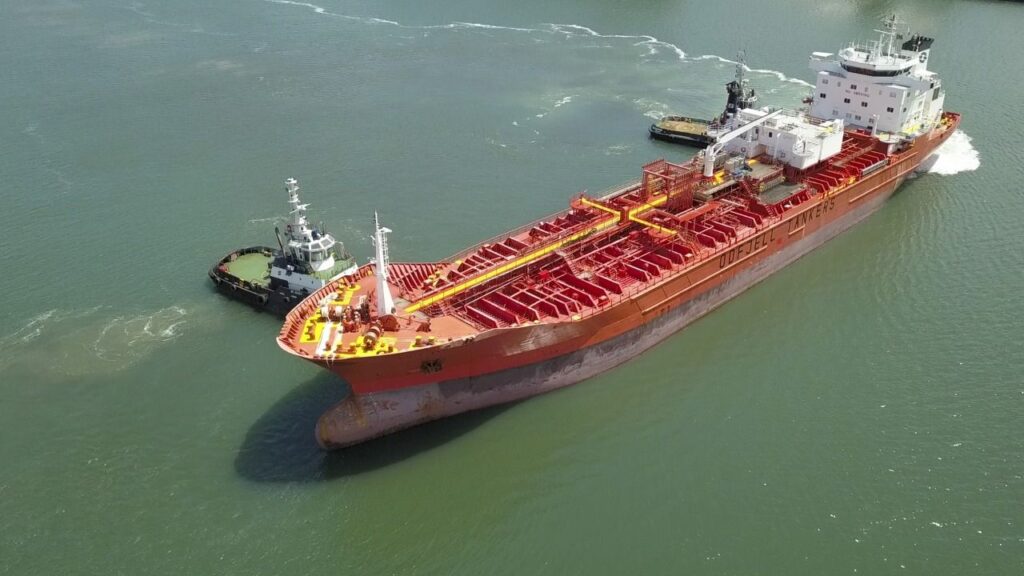 Astillero de Construcción Naval Atlántico Sul (EAS), en Pernambuco, recibe el primero de los tres barcos para obras de reparaciones y empleos serán generados en la región