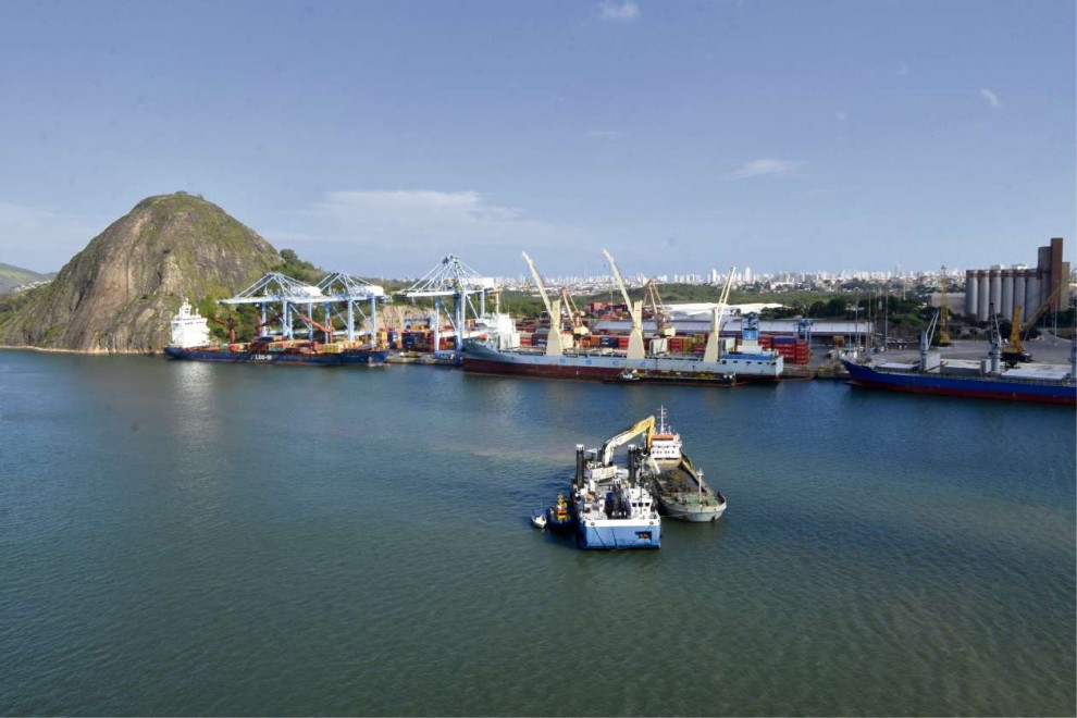 Indústria, portos, Espírito Santo