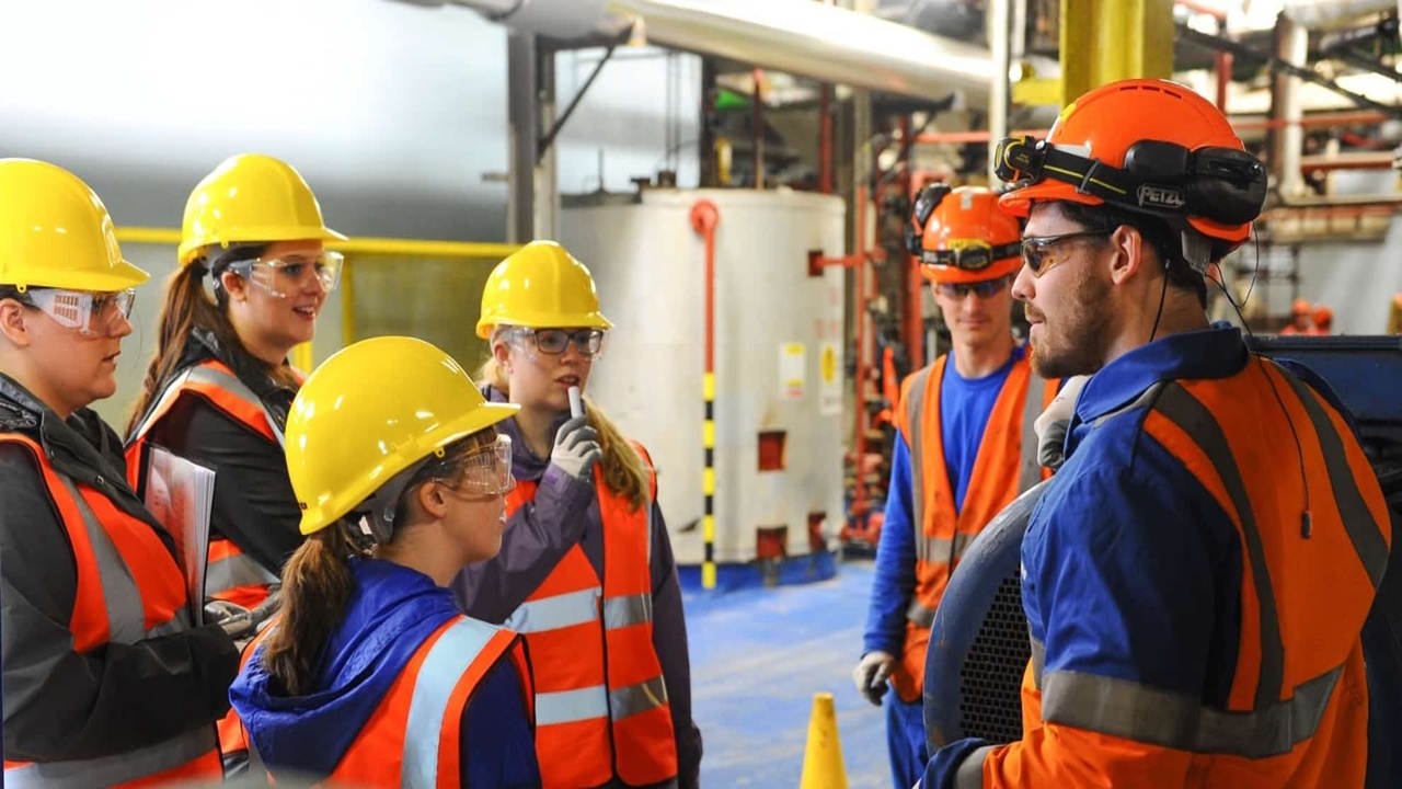 UFRJ - empregos - engenheiros