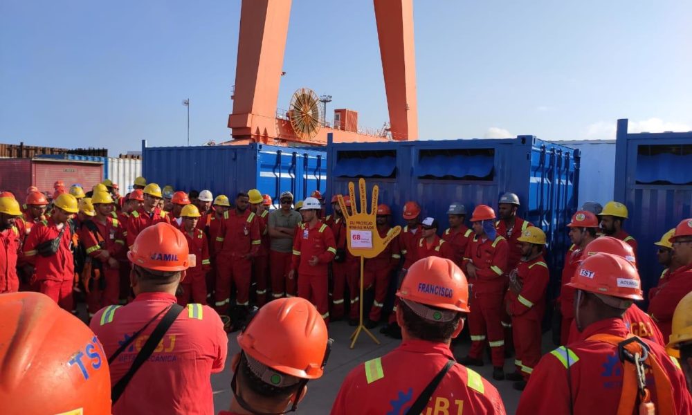 Estaleiro, soldador, mecânico