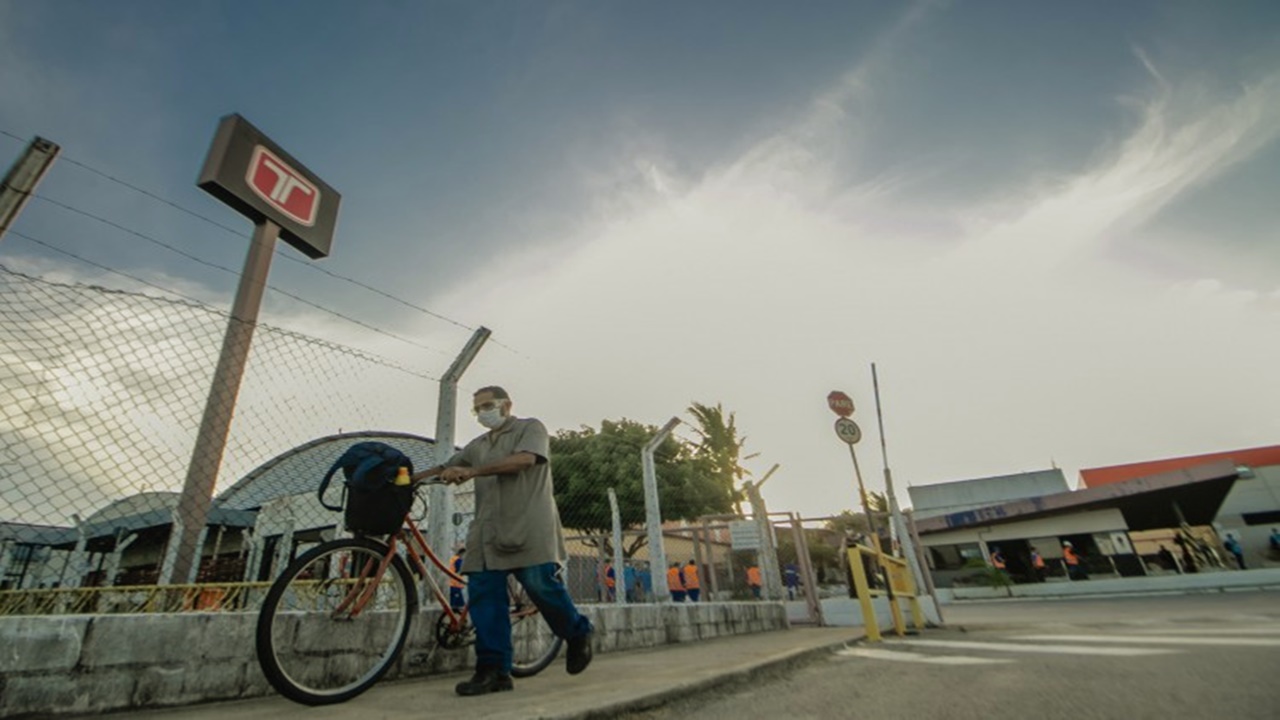 Troller - Ford - jipe - volkswagen - motor - produção - emprego - ceará - preço - Fiat - Ranger - Kombi - Uno - Doblo - Siena