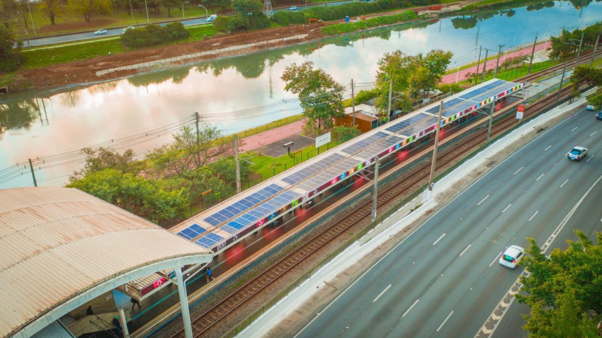 Energia solar – estação de trem – São Paulo
