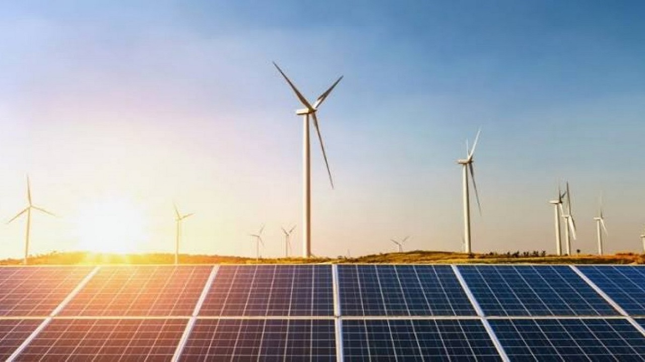 Energia renovável - construção - usinas solares - SP-RJ-MT-PE-e-PA.