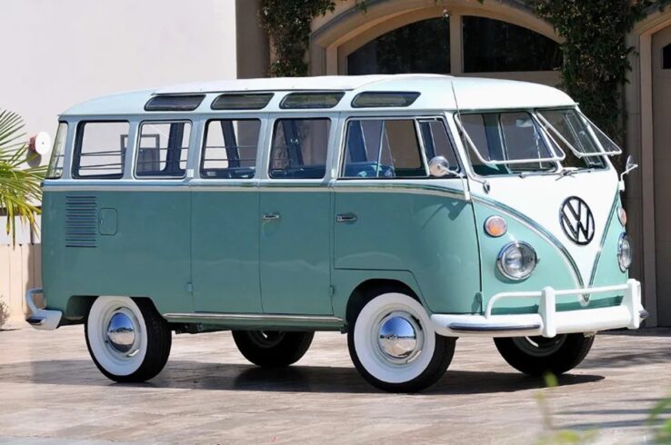kombi - Volkswagen - fusca - chevrolet - Corvette - Gol - Voyage - SP - fábrica - produção - carro elétrico - chineses