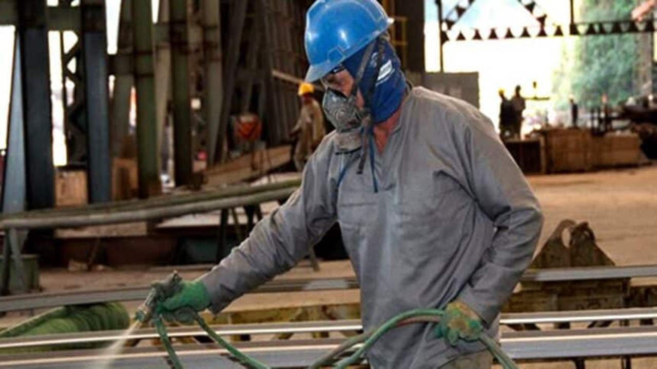 vagas de emprego - macaé - pintor - montador de andaime