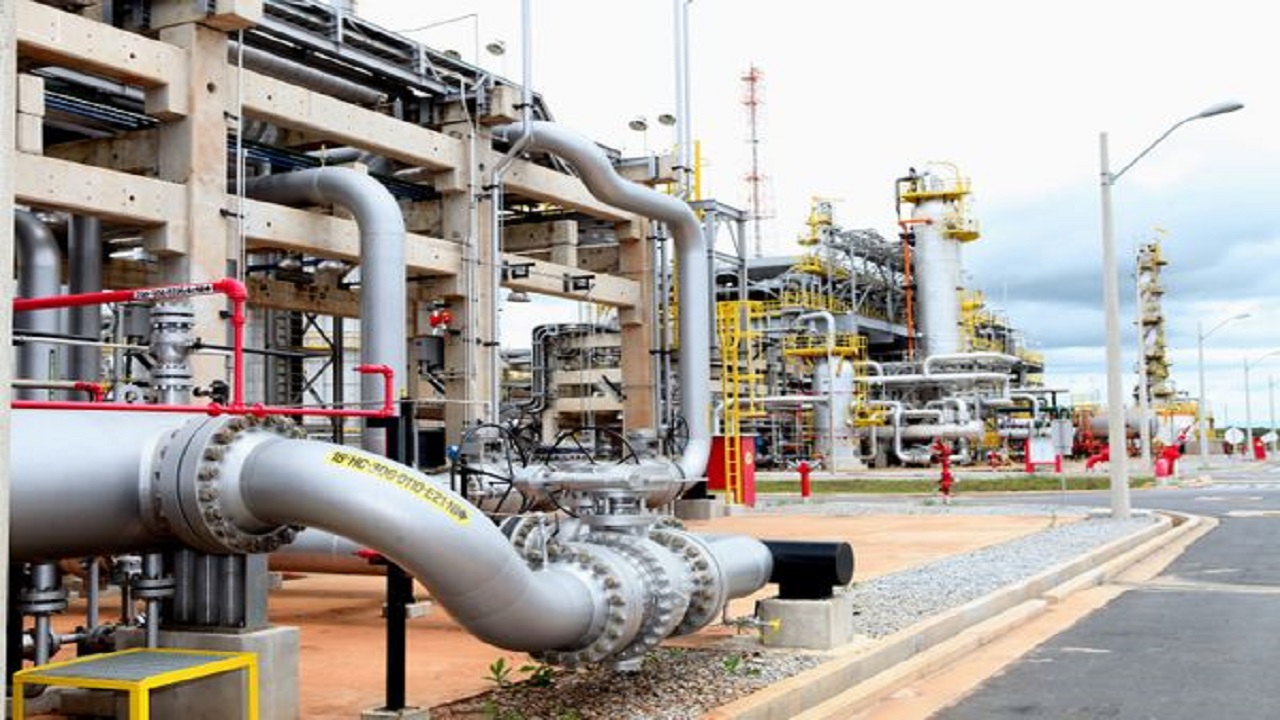 ES - GNL - gás natural - empregos -