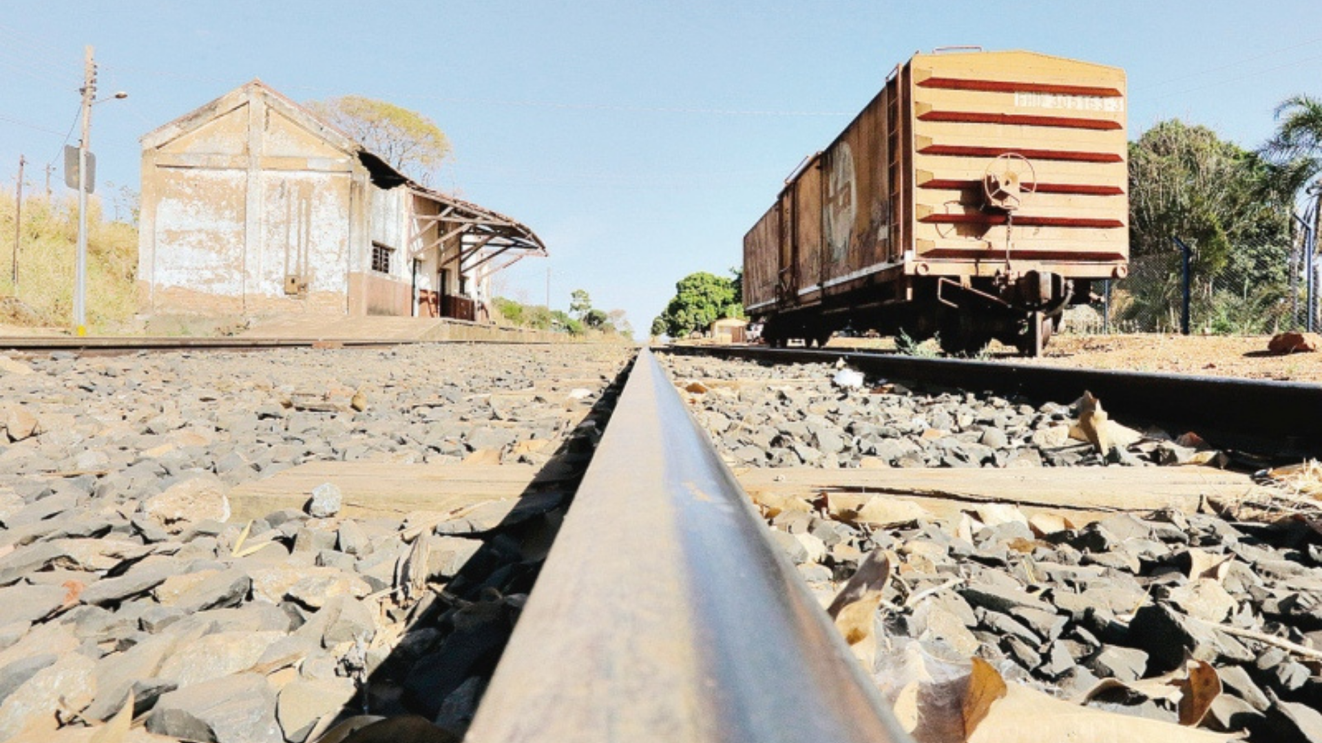 Mineradora – construção – ferrovia