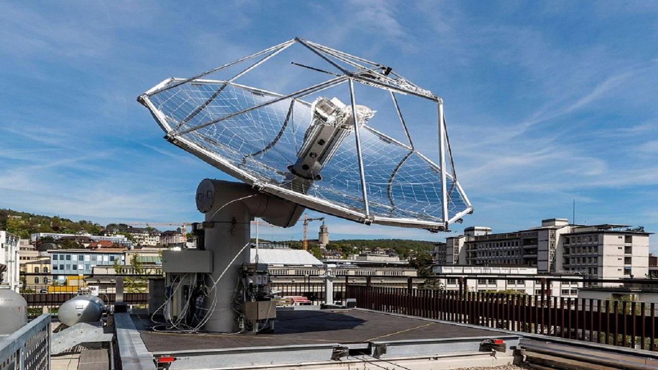 Engenheiros - energia solar - querosene - aviação - usina solar