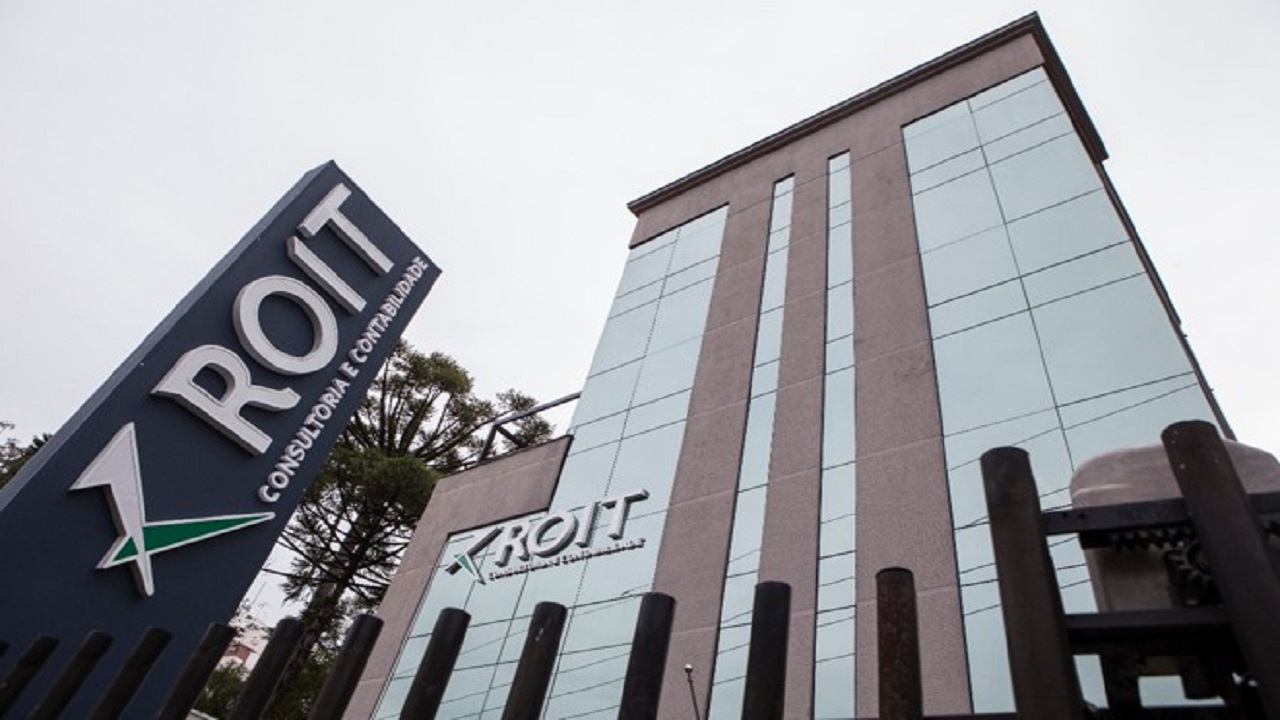 Curitiba - Fintech - vagas de emprego - salários - estágio - estagiários