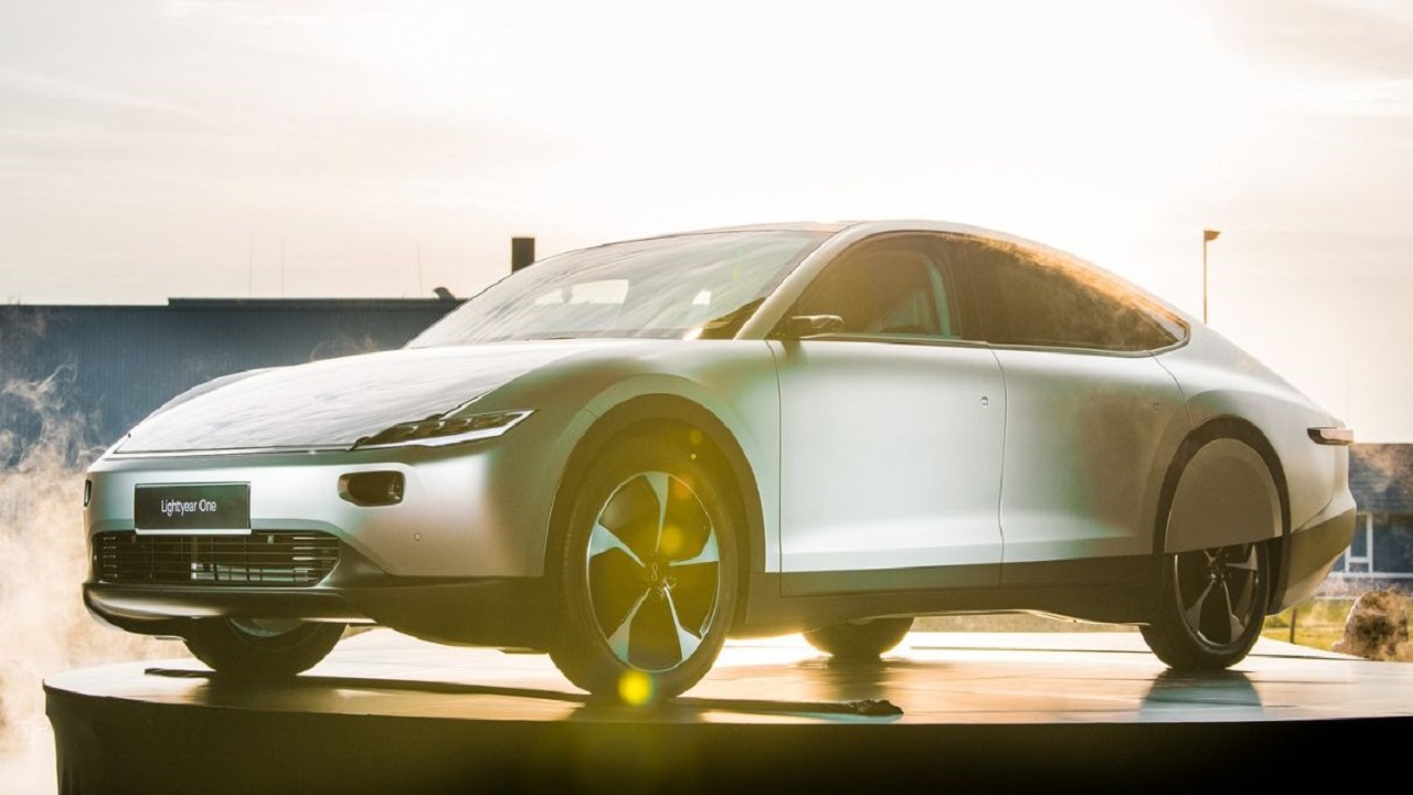 carro elétrico - carro movido a energia solar - Lightyear-One - energia solar