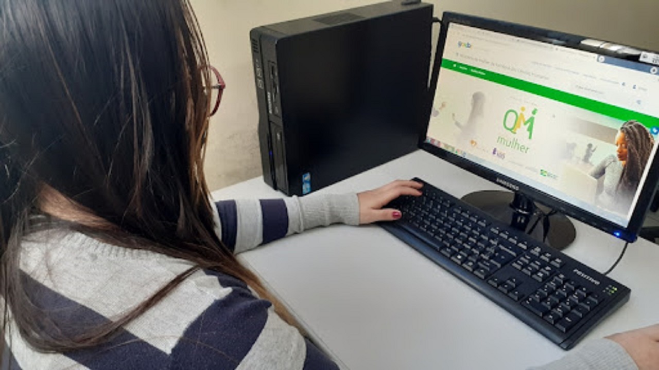 cursos gratuitos - EAD - vagas - qualifica mulher - Rio de janeiro - certificado