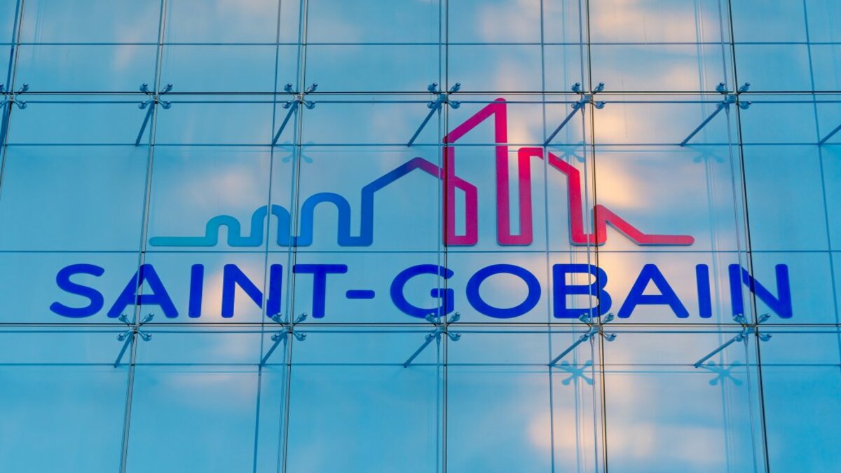 O grupo de construção civil e mineração Saint Gobain abriu as inscrições para os processos seletivos de contratação nas vagas de emprego disponíveis em todas as suas subsidiárias pelo Brasil, buscando profissionais qualificados para os cargos