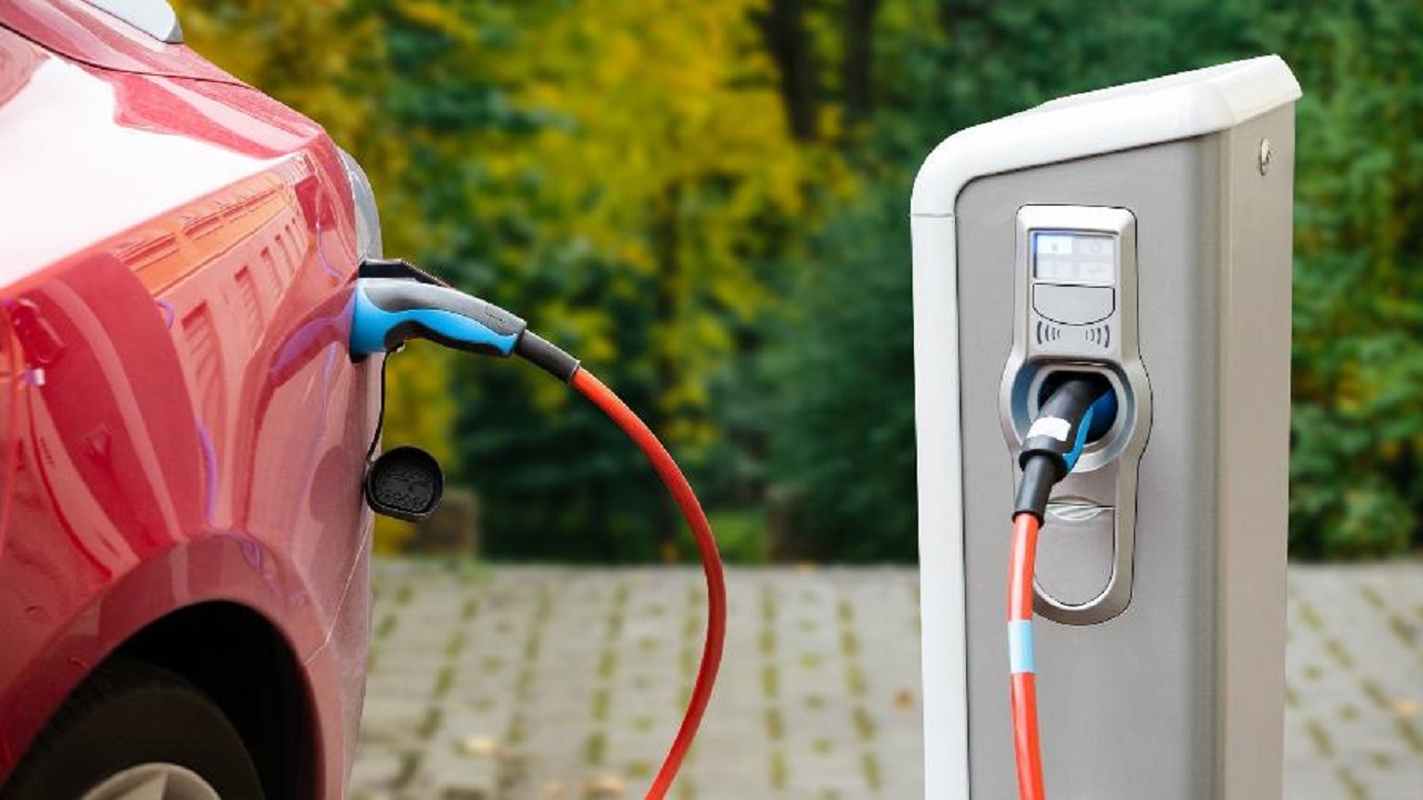recarga de carros elétricos - startups carros elétricos - empresas de petróleo -