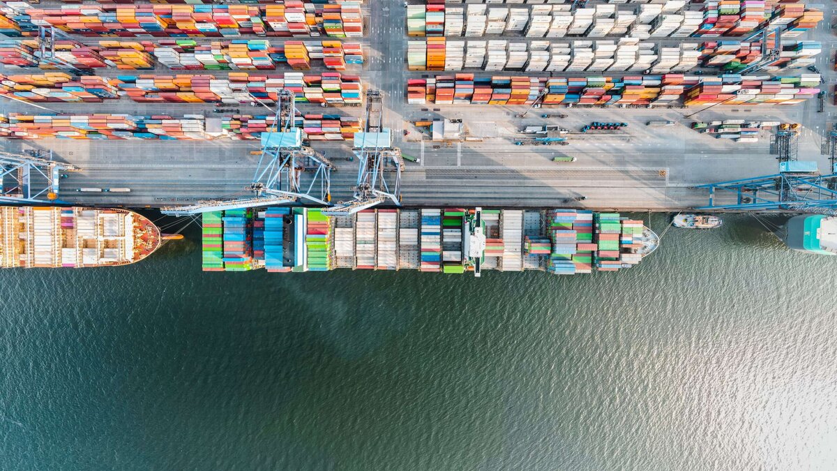 Os investimentos no setor portuário estão a todo vapor! Agora, chegou a vez do Terminal de Contêineres de Paranaguá (TCP), que busca a todo custo aumentar a capacidade em seu armazenamento e em relação à movimentação de cargas até o ano de 2023