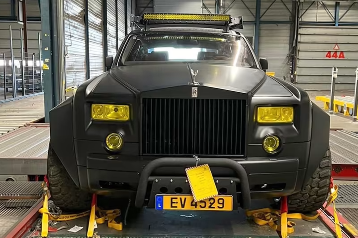 Holandés Transforma Rolls-Royce V12 En Jeep Gigante De Seis Ruedas