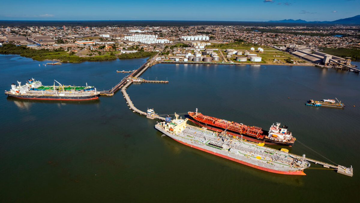 A líder nacional em biodiesel no Brasil, BSBIOS, agora conta com uma nova rota de cabotagem para o transporte do combustível, criada pela empresa de logística Norsul e que vai do Porto de Paranaguá até o Porto de Suape para a comercialização do produto